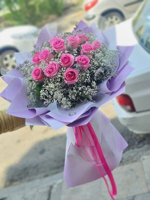 دسته گل رز هلندی و ژیپسوفیلیا