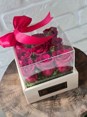 باکس گل شیشه ای
