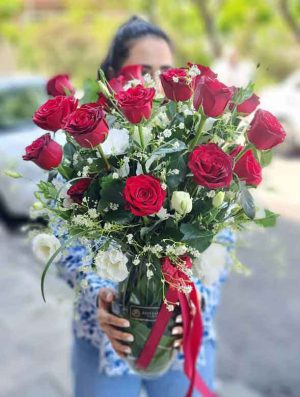 گلدان گل لیسیانتوس