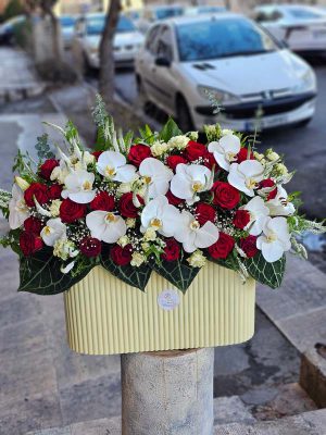 خفن ترین باکس گل با رز هلندی و ارکیده!